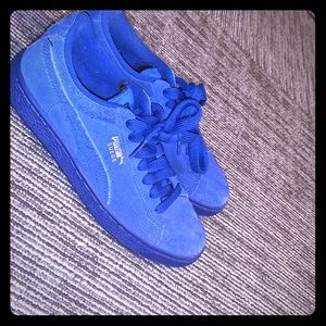 Blue suede Pumas